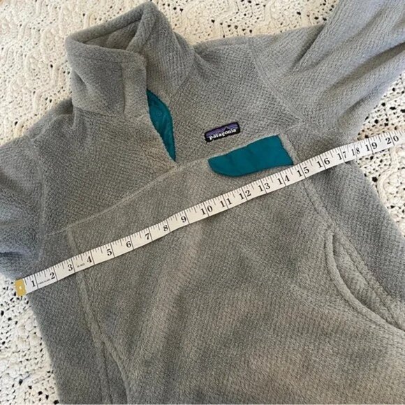 Grey Patagonia Pullover with Turquoise Trim - Picture 6 of 7